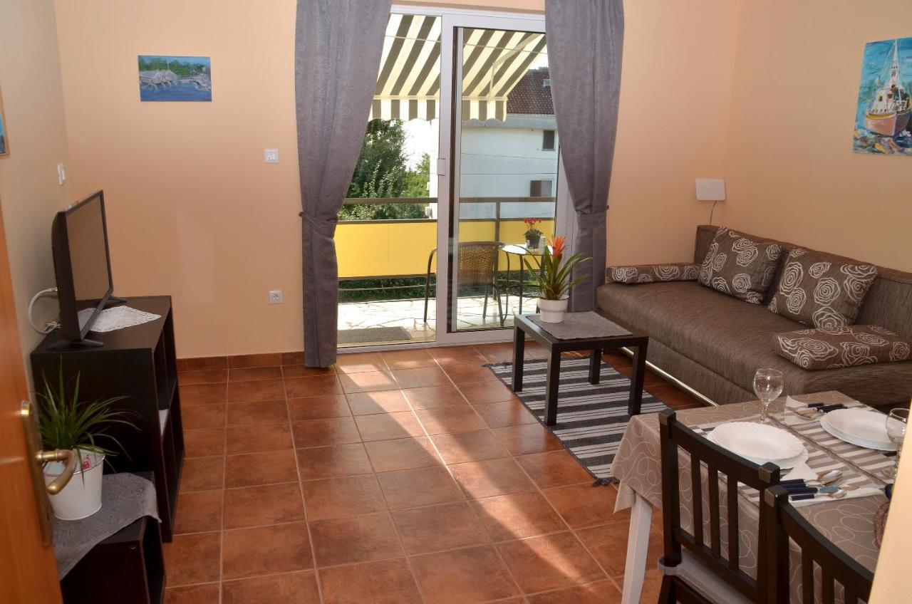 Apartment Renata Lovran Exterior photo